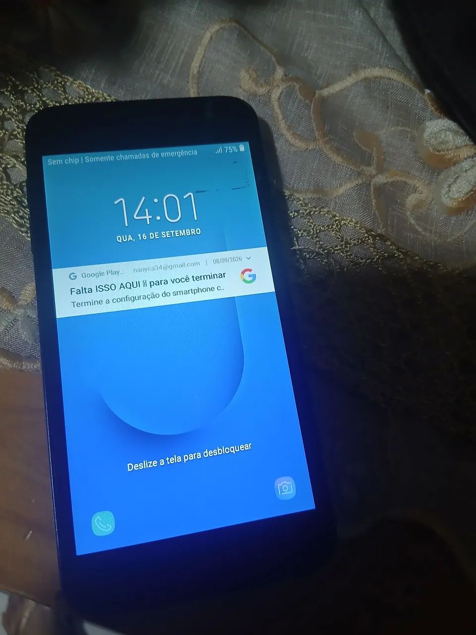 Celular J2