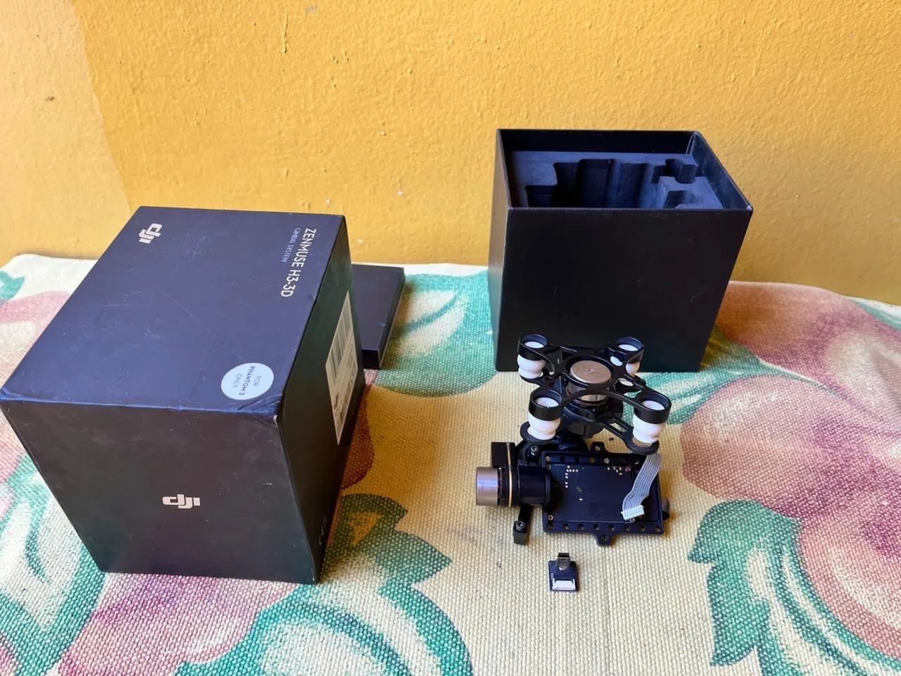 Gimbal DJI Zenmuse H3-3D (Para Phantom 2 / GoPro Hero 3 e 4) + Caixa Original  - Foto 2
