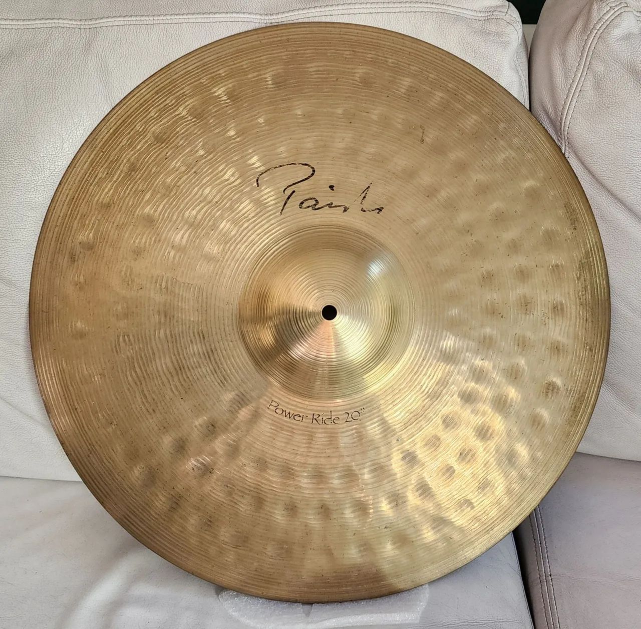 Prato de bateria Paiste Signature Power Ride 20 polegadas - Foto 5