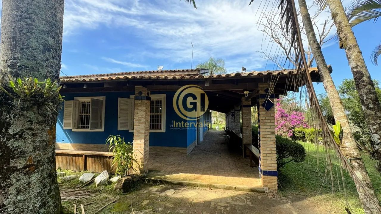 Chácara Completa com Piscina, Suíte com Hidromassagem e Ampla Área Verde