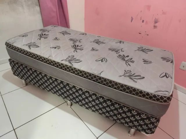 Cama de Solteiro + Base (Pouco Usada) - Seminova