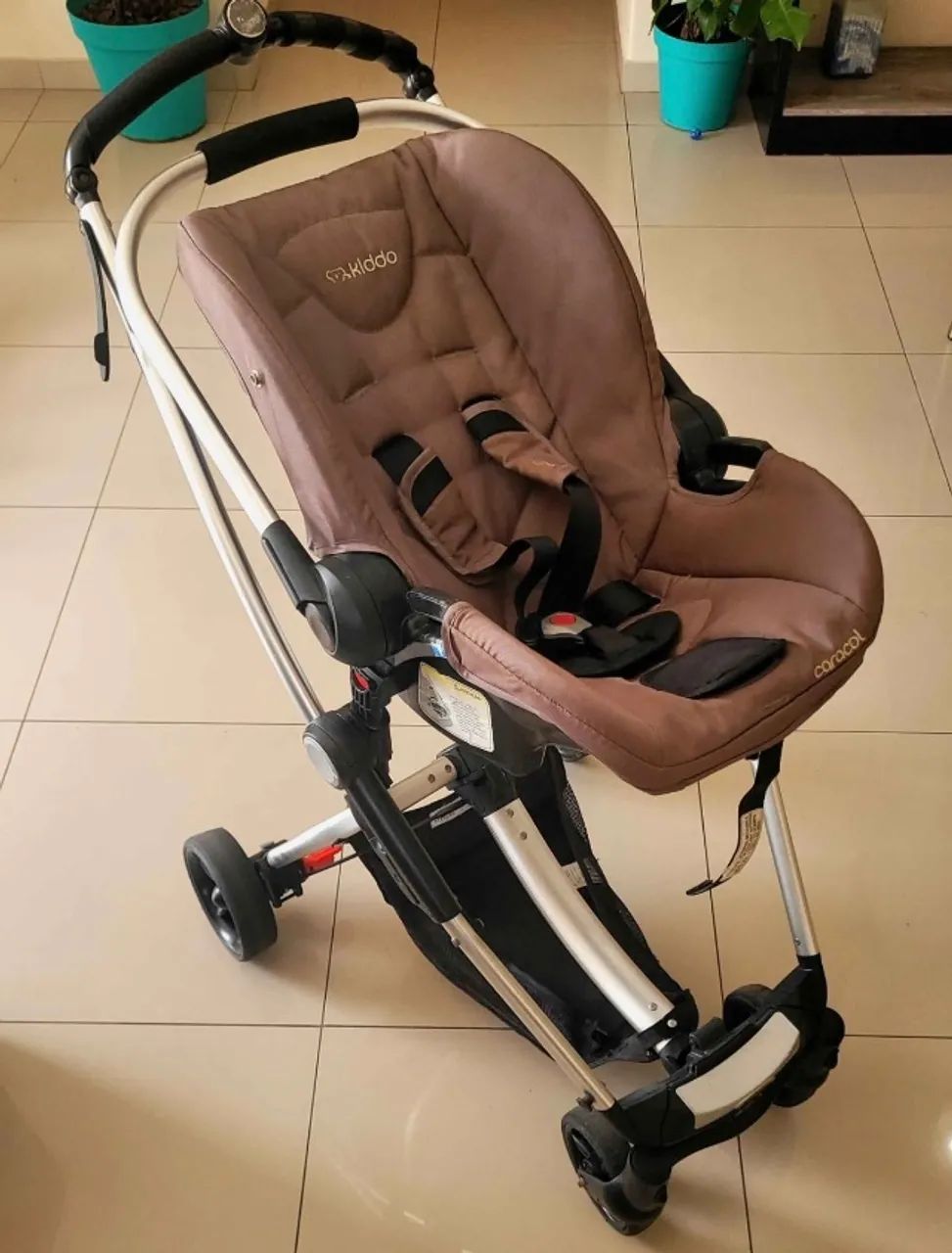 Carrinho de bebê+ bebê conforto  - Foto 4