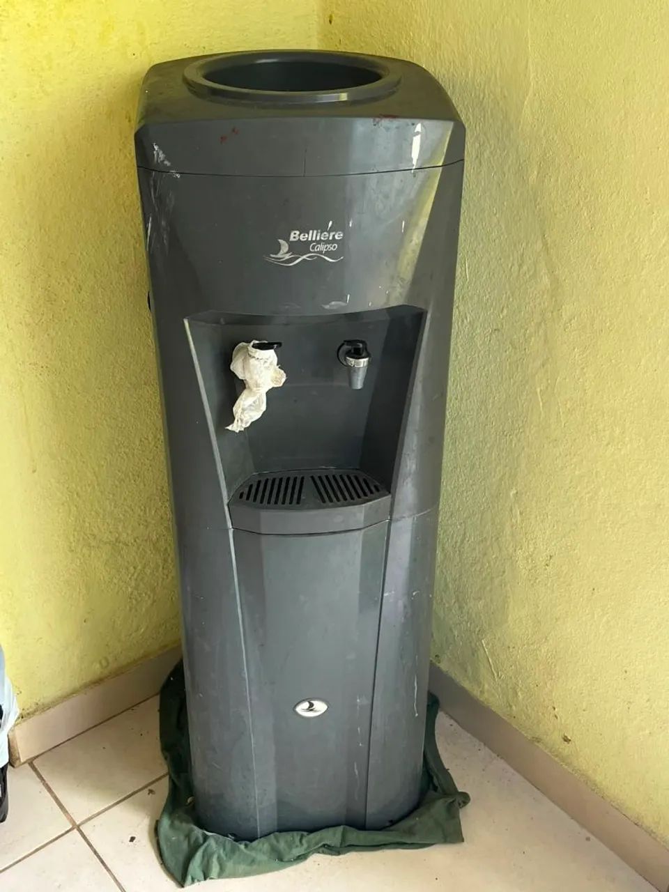 Vende-se bebedouro 