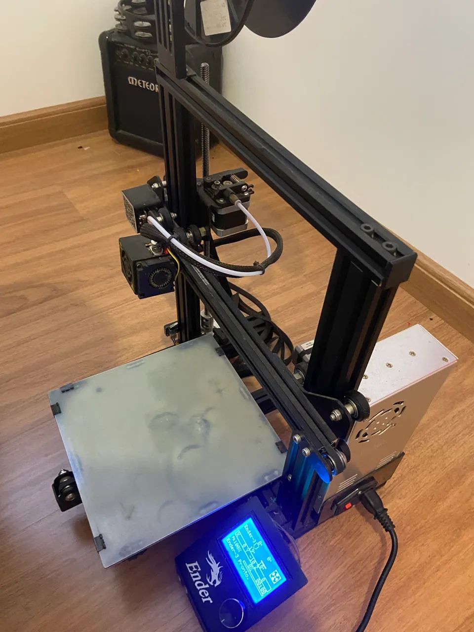 Vende-se impressora 3D Ender 3 v1 - Foto 5
