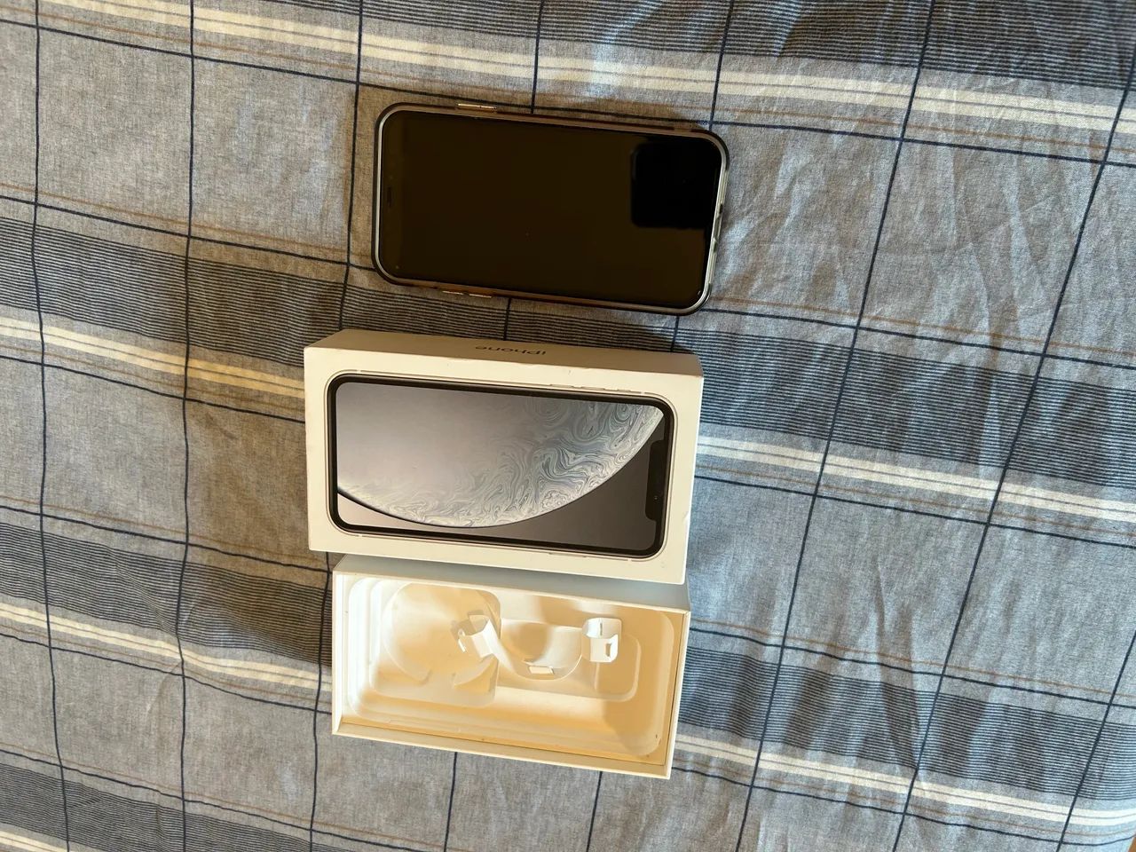 iPhone XR - Leia o anúncio 