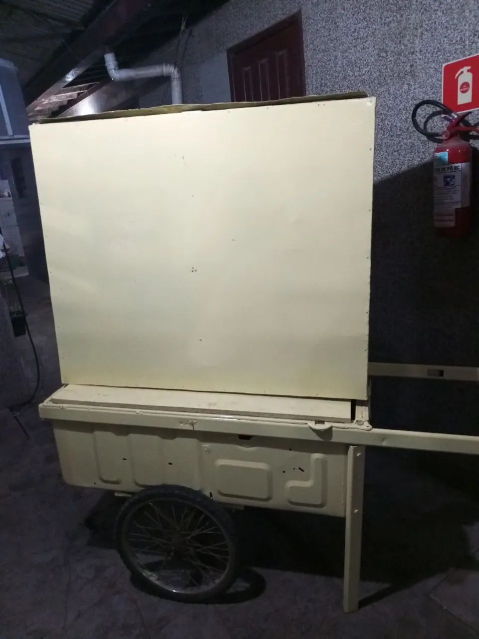Vendo um carrinho de lanche 
