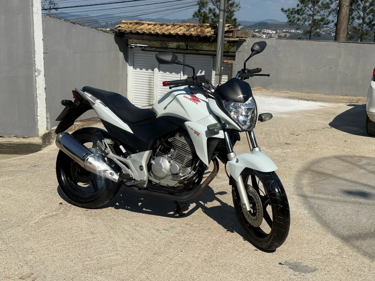 CB 300R 2014 - Foto 2