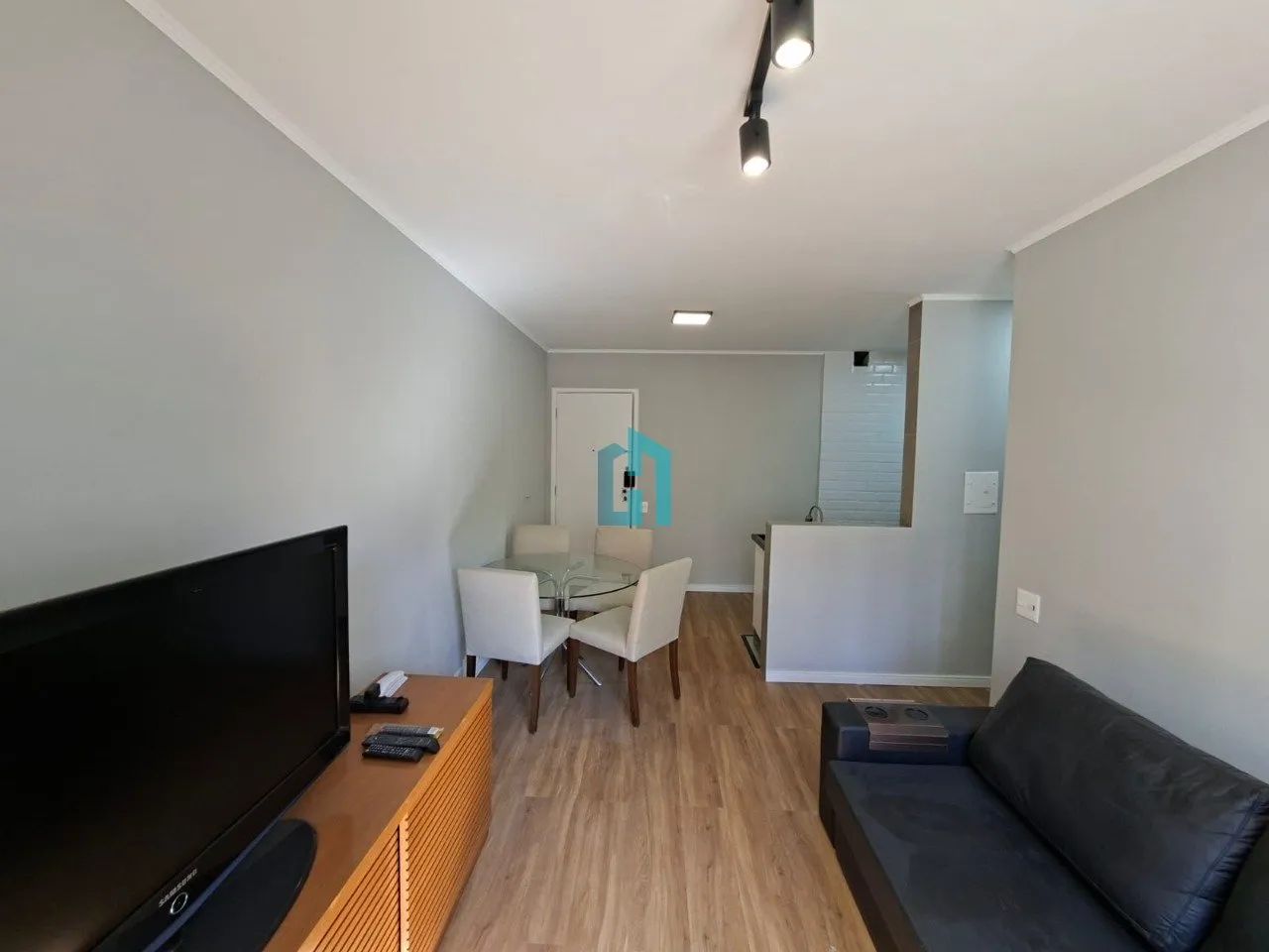 Apartamento mobiliado para aluguel em Moema