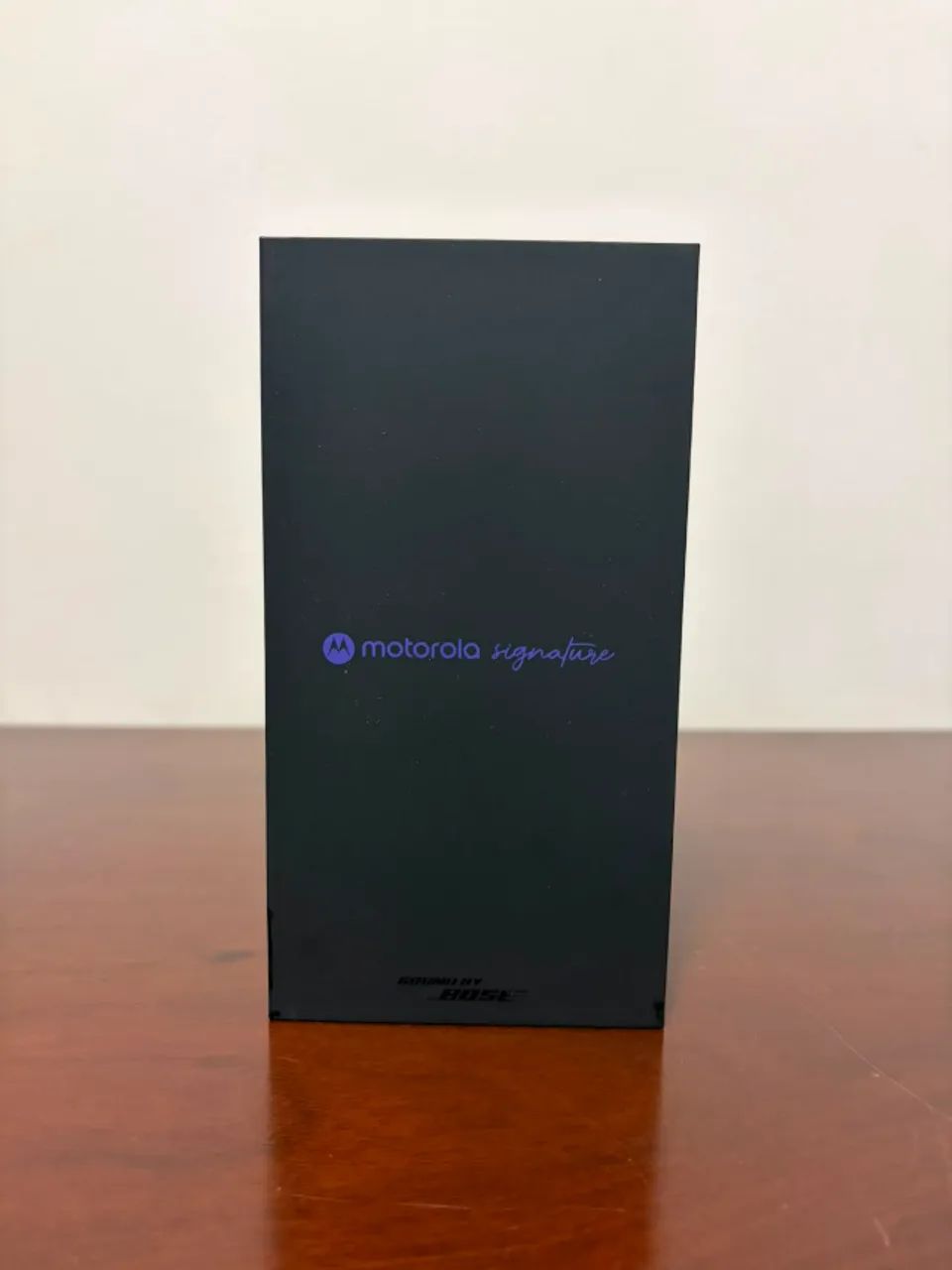 Smartphone Motorola Signature - Novo