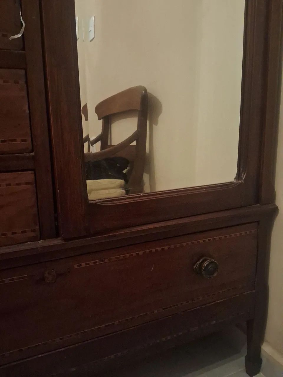Guarda roupa antigo  - Foto 2