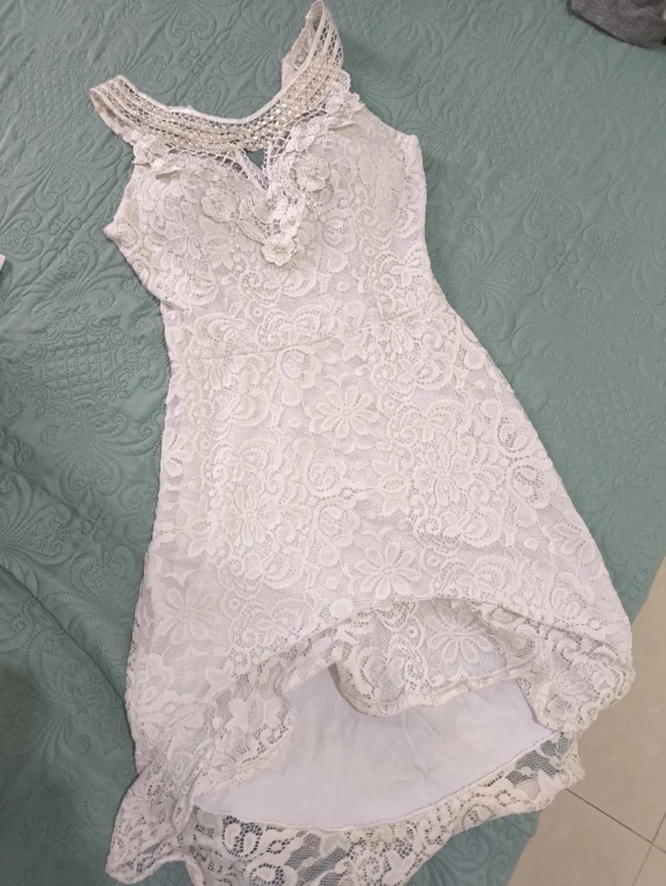 Vestido Branco em renda e pedrarias - Foto 2