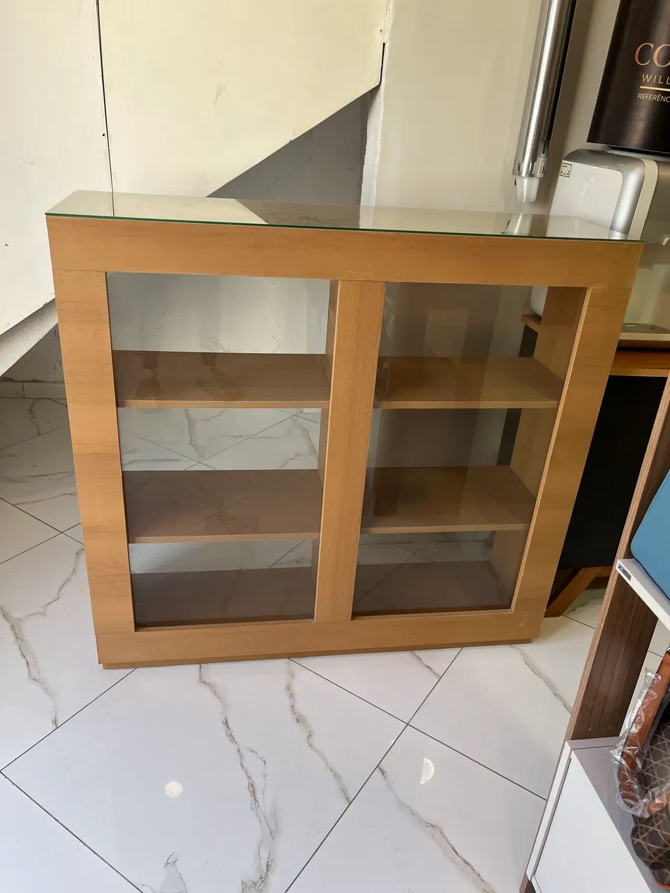 Recepção MDF com vidro 