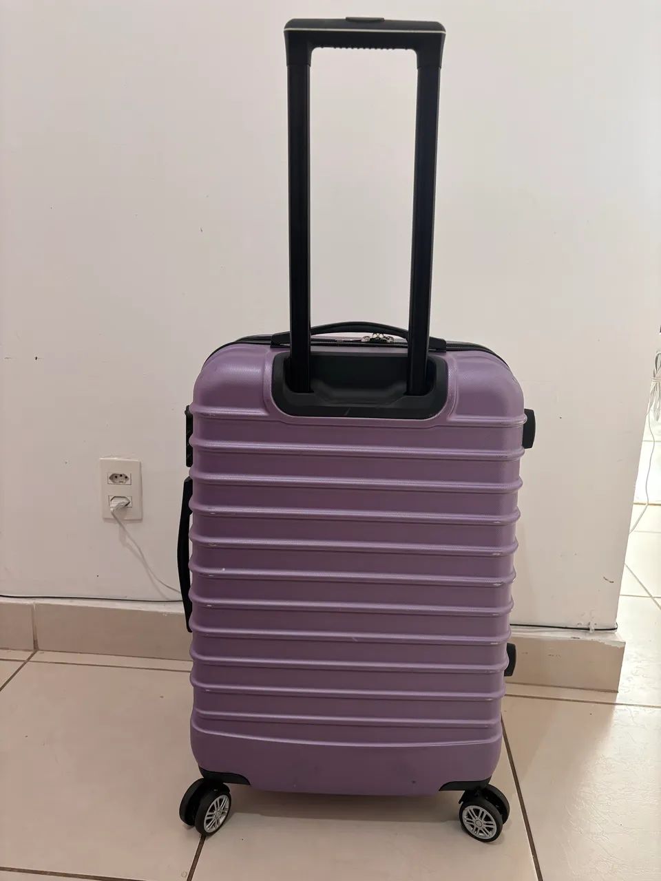 Mala de bordo rígida roxa - 4 rodas - Foto 2