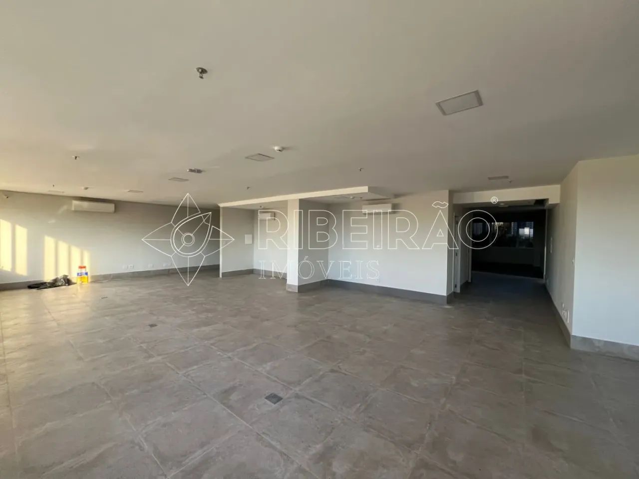 Salão comercial de 300m² para venda e locação no edifício Trio Office - Foto 5