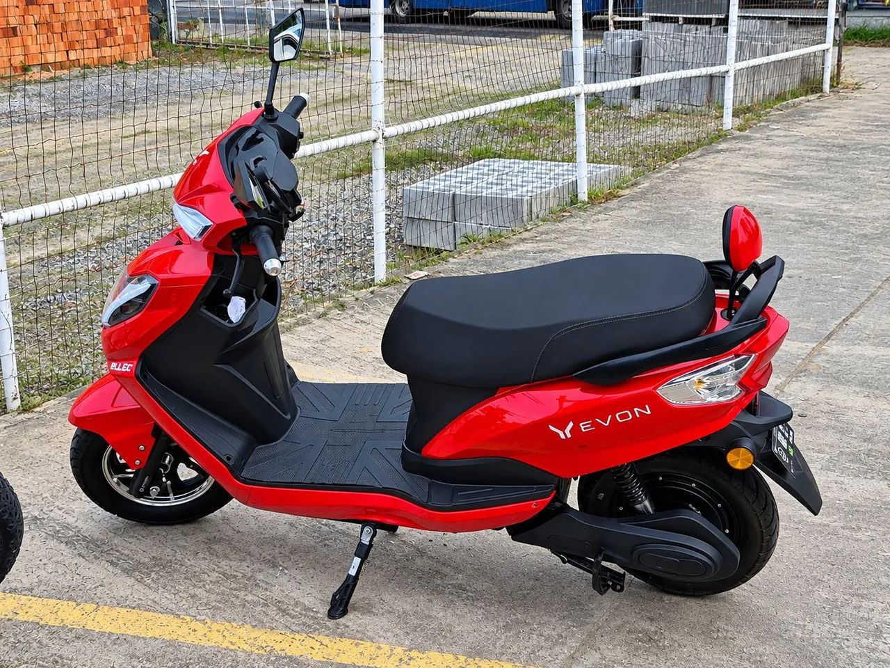 VENDE-SE SCOOTER ELÉTRICA YEVON PULSE - Foto 2