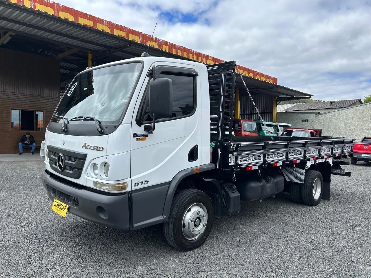 M.benz Accelo 815 - Foto 2