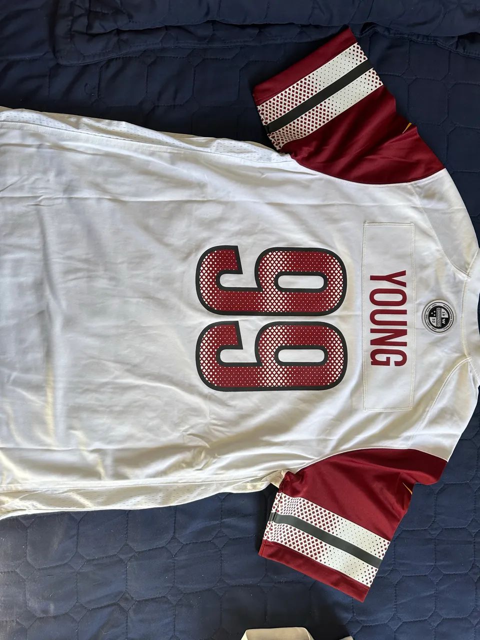 Camisa NFL oficial - Washington Commanders - Chase Young - Foto 5