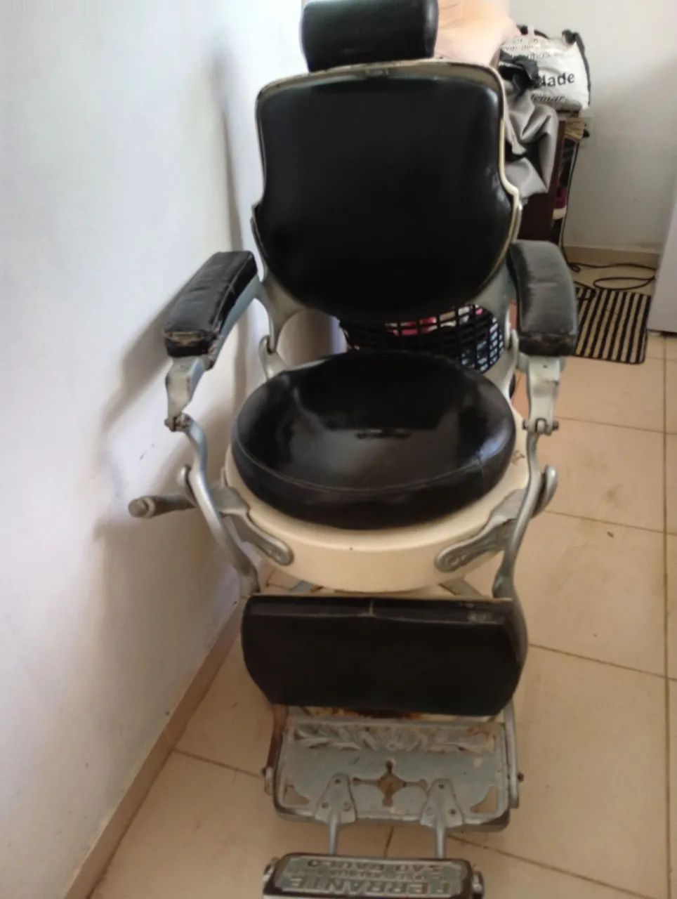 Cadeira de barbeiro ferrante  - Foto 2