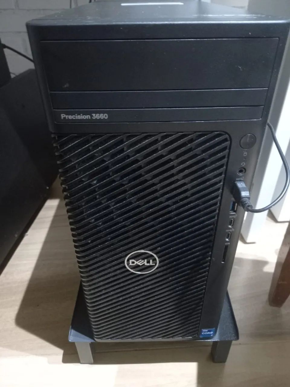 Desktop Computador Dell Precision 3660 Core i7 13ª - 32GB RAM - SSD 1TB - Nvidia T1000 4GB