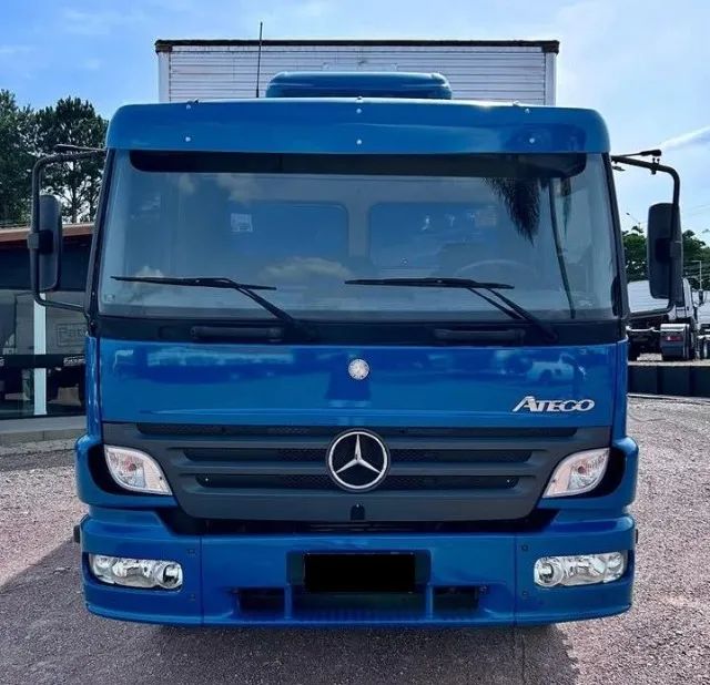 mb atego 1418 4x2 2006 baú 6,8m - Foto 2