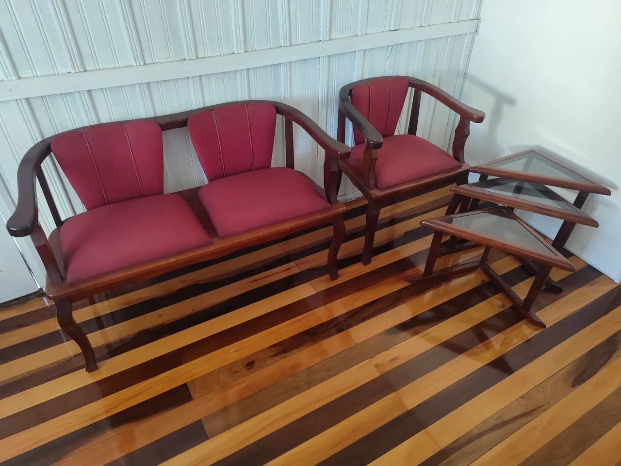 Conjunto Sofá namoradeira com mesa triângulo 