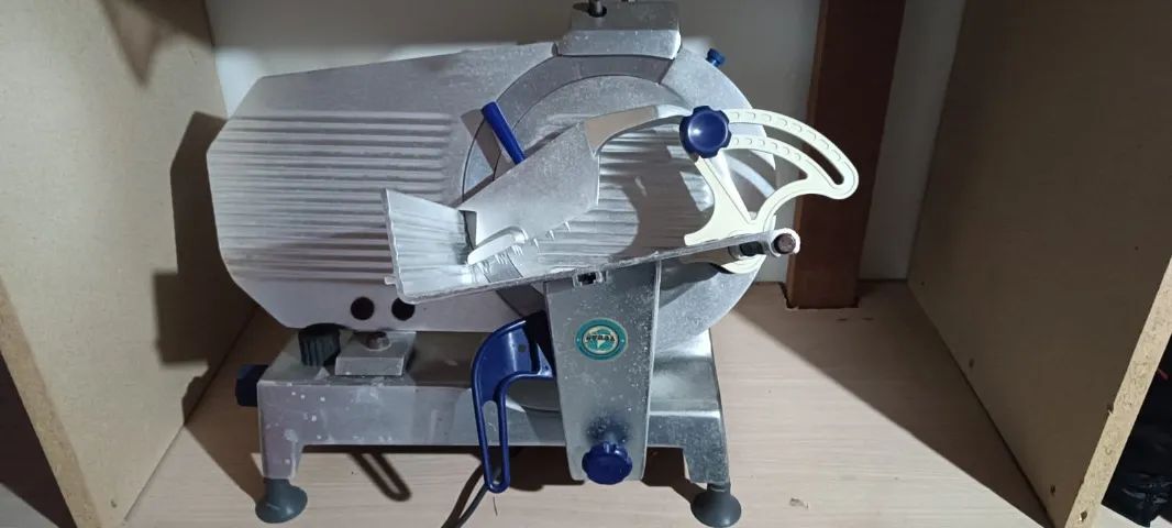Máquina de corta frios