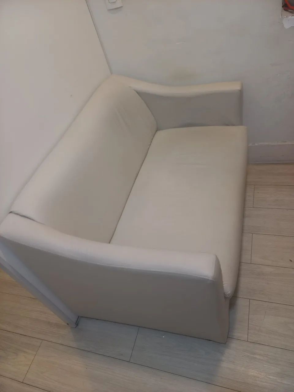 SOFÁ DE COURINO 