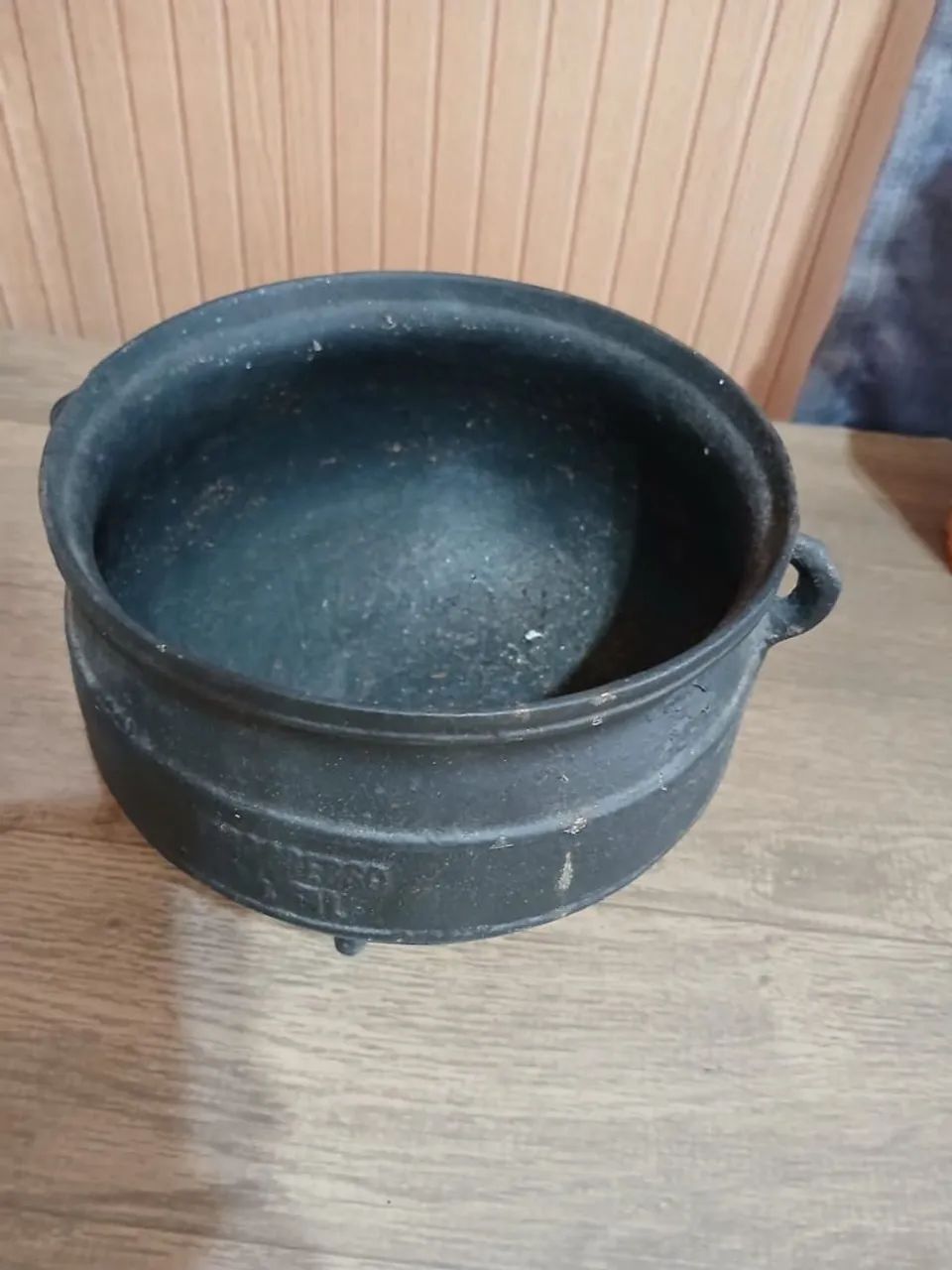 Panela de ferro antiga 415081476937502722