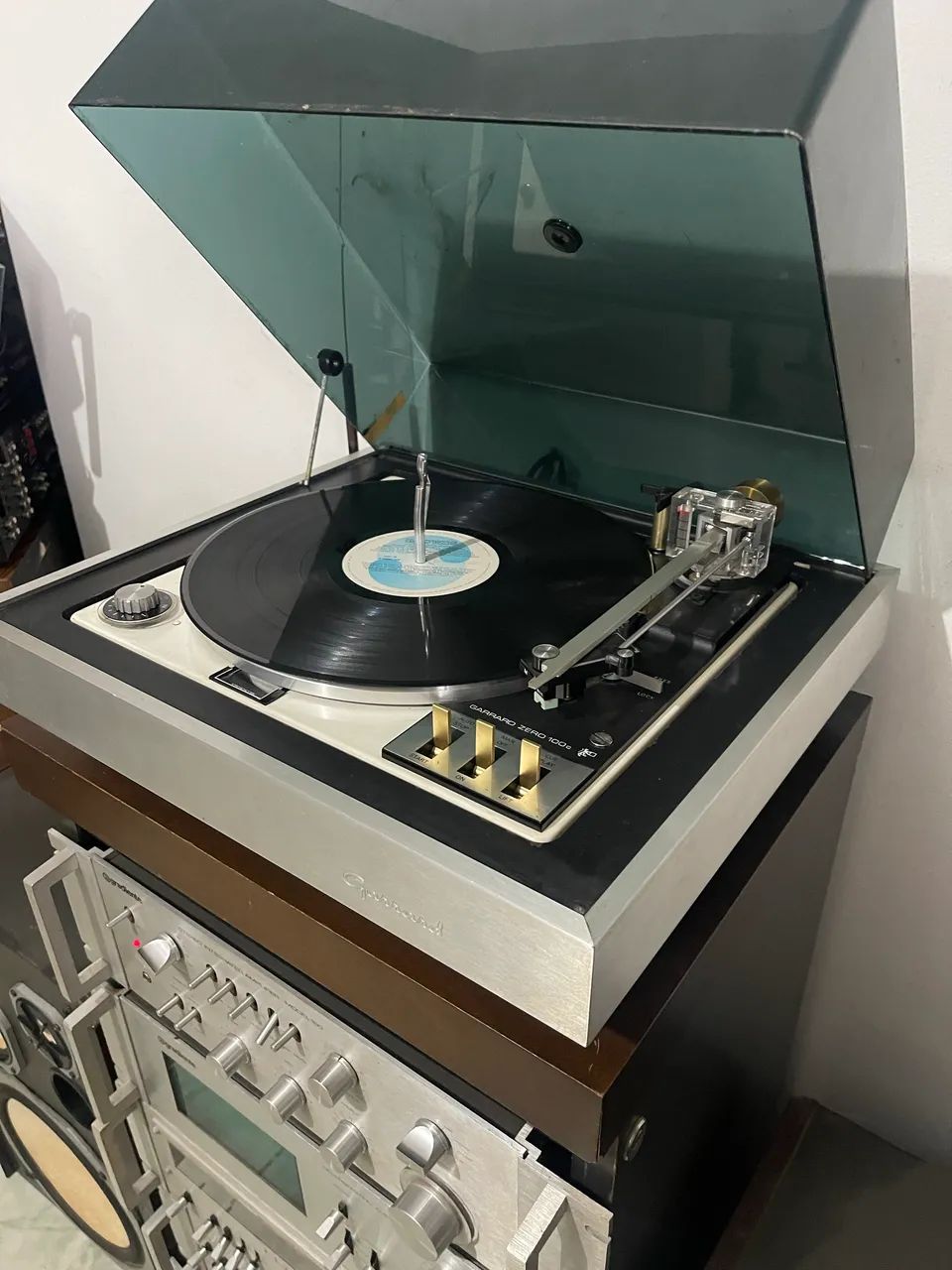 Toca disco inglesa garrard zero 100c funcionando ok !