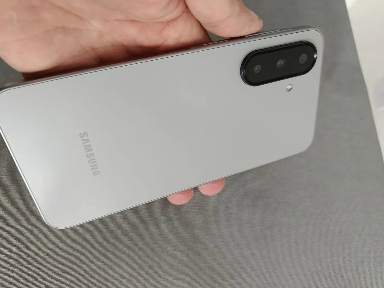 Samsung A17 - Foto 4