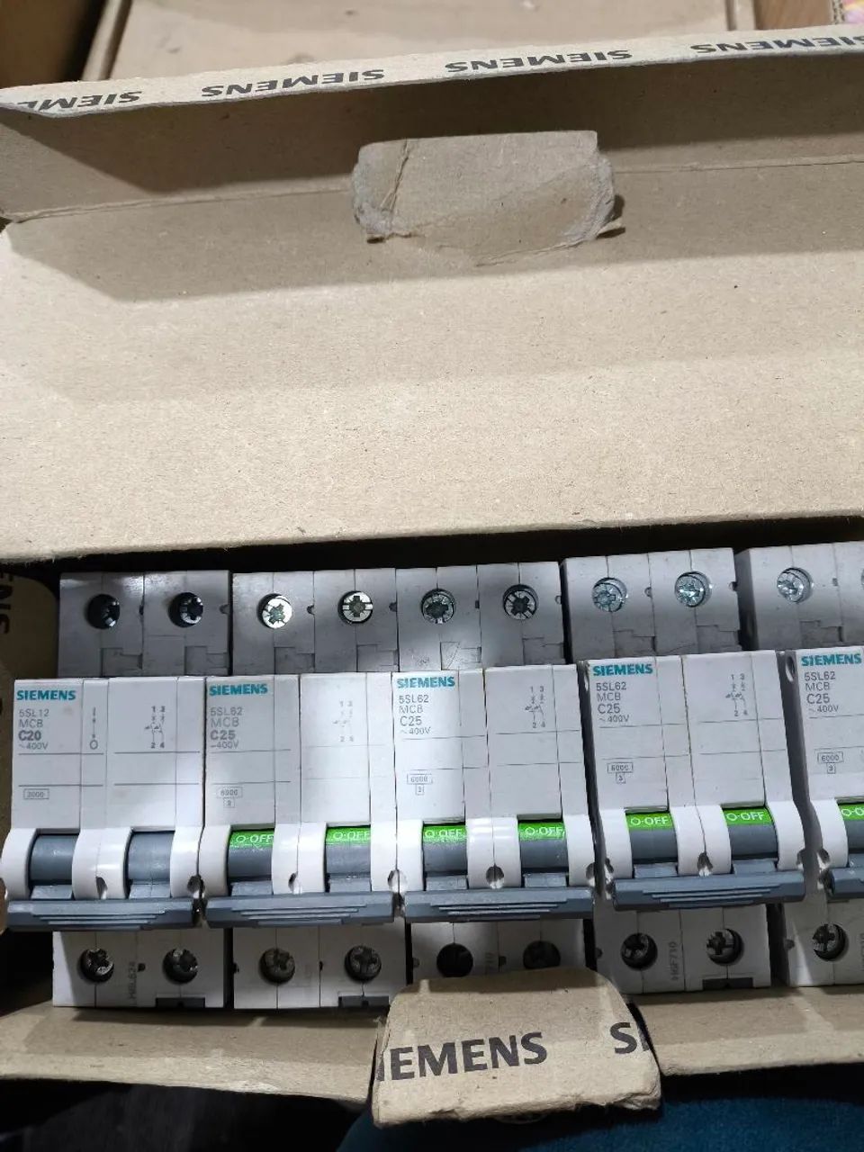 Disjuntor Siemens Bipolar 20A e 25A - Foto 5