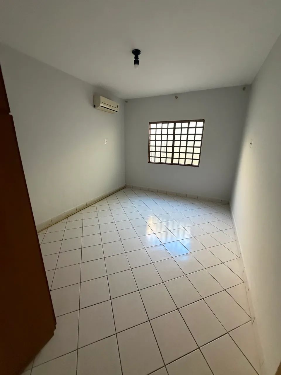 ALUGO CASA PRÓX A AV. BERNARDO SAYÃO - Foto 2