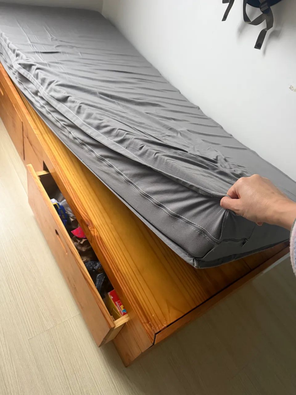 Cama com gavetas + colchao - Foto 2
