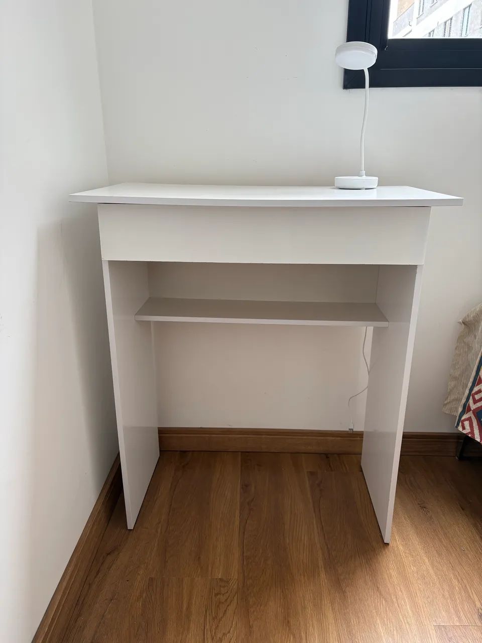 Mesa de estudos + cadeira