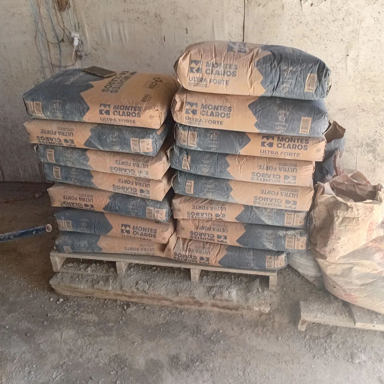 Cement Bags in Montes Claros