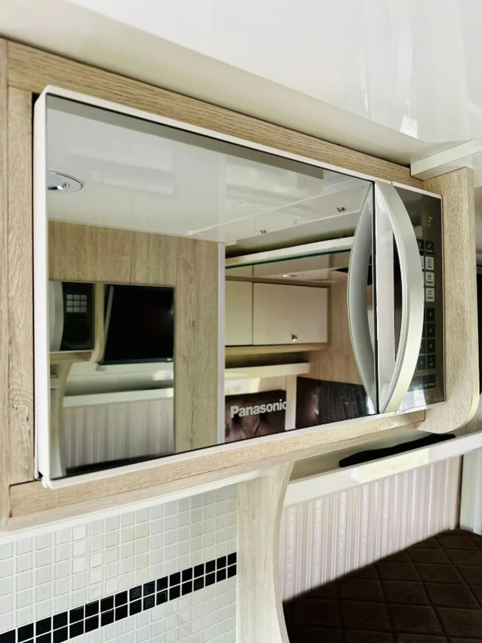  MOTORHOME PEUGEOT BOXER 2020 - LUXO, CONFORTO E LIBERDADE EM SUA FORMA MAIS EXCLUSIVA  - Foto 7