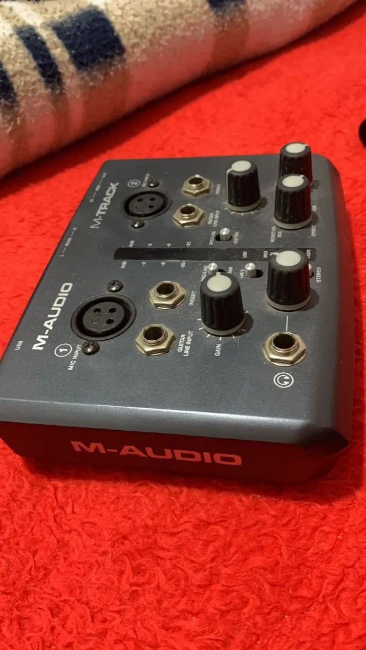 Mesa de áudio em perfeitas condições - Foto 3