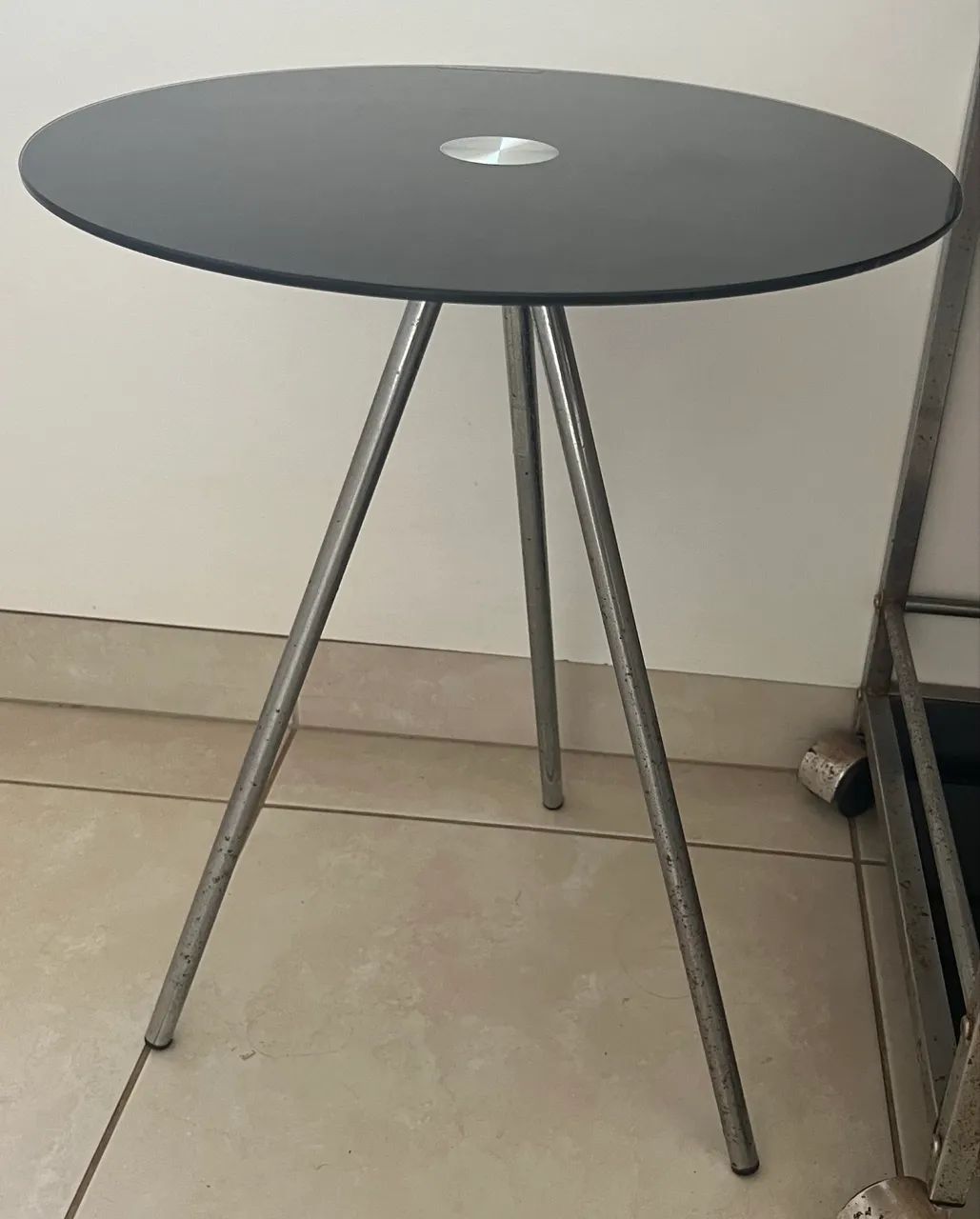 Barzinho e mesa de canto - Foto 4