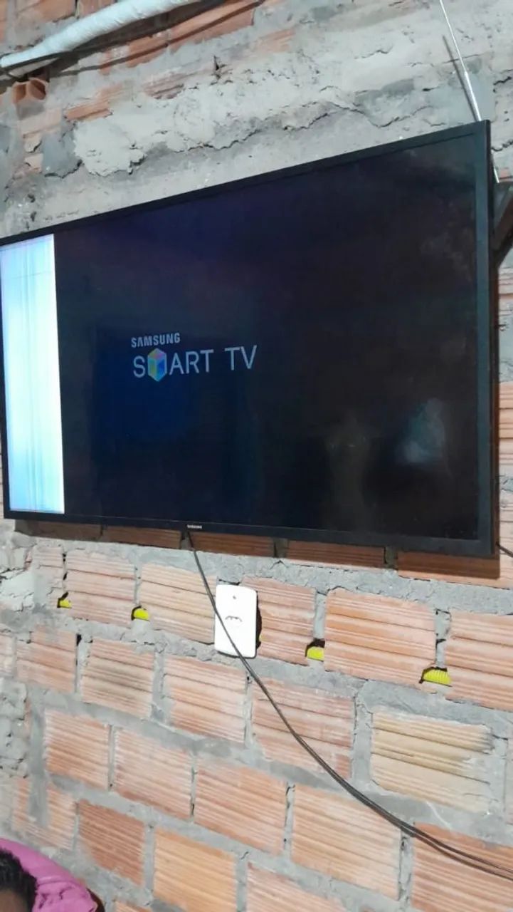 Vendo essa TV com defeitos  - Foto 2