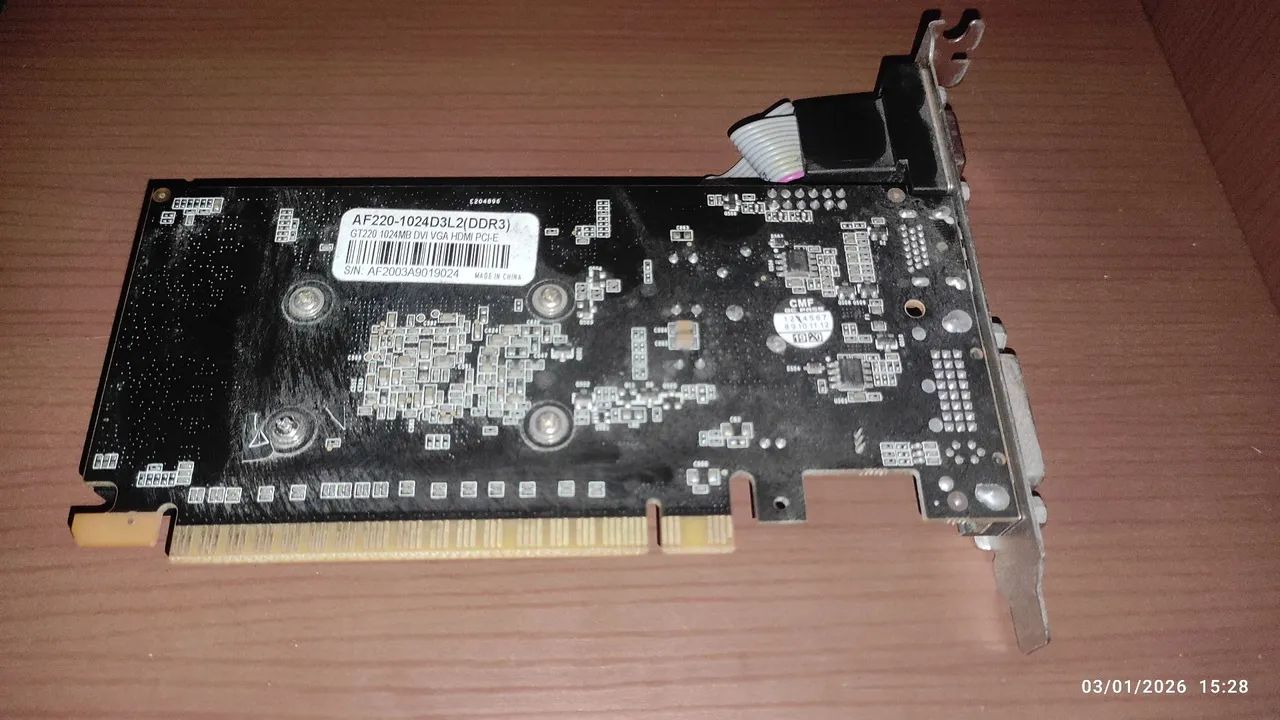 Placa de vídeo NVIDIA GeForce GT 220 funcionando perfeitamente. - Foto 3