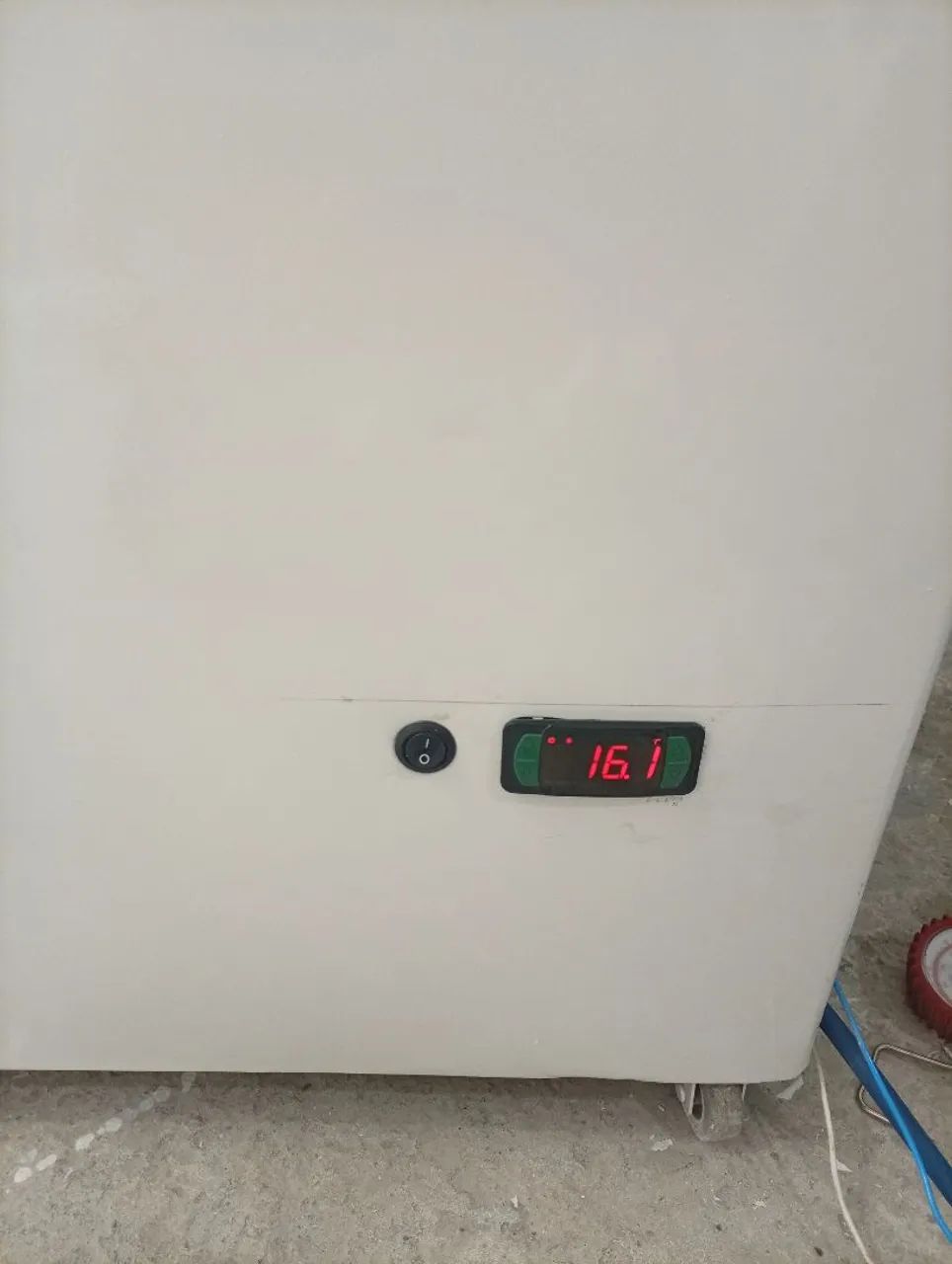 Freezer Metalfrio horizontal 400 litros - Foto 5