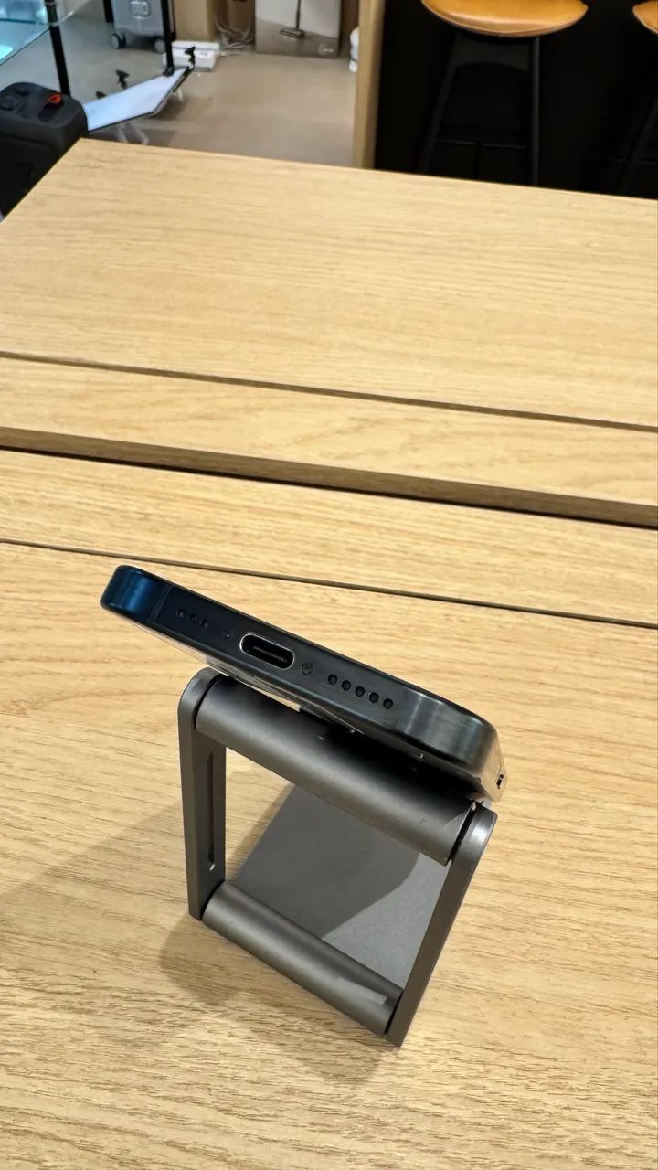 SEMINOVO iPhone 15 Pro Titânio Azul 128GB  - Foto 5