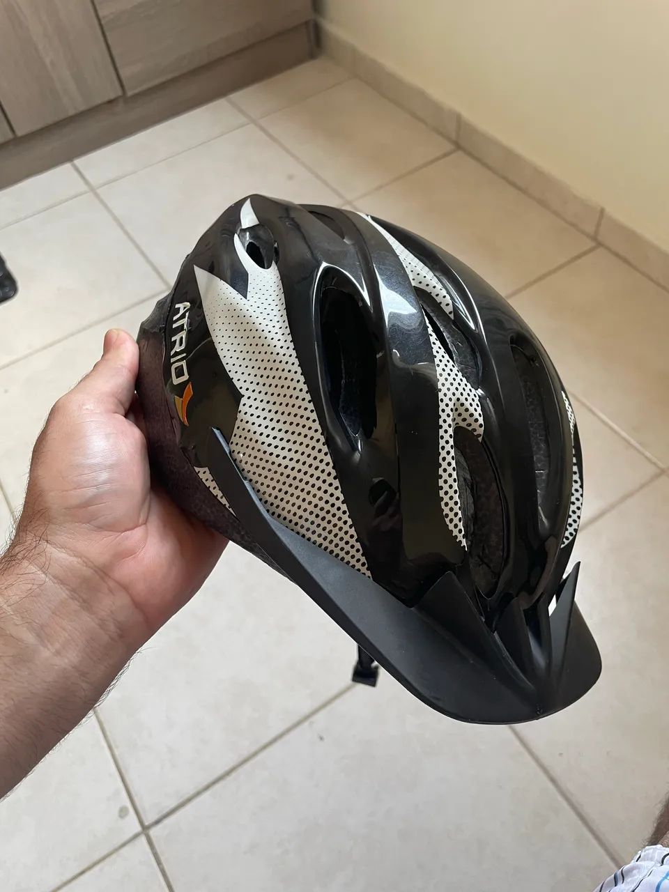 Capacete de ciclista  - Foto 2