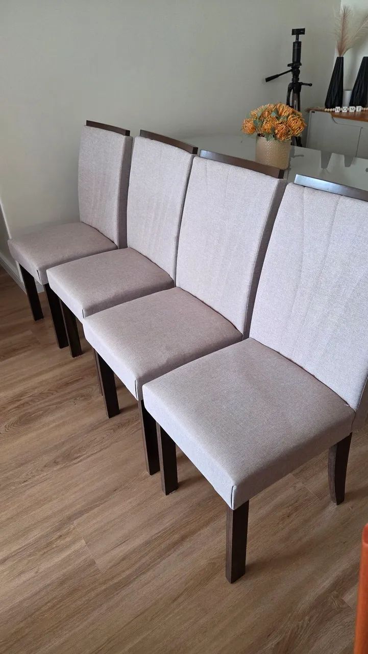4 Cadeiras para mesa de Jantar