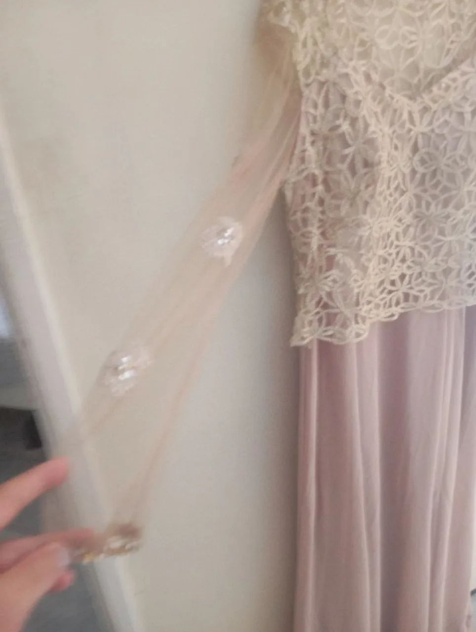 Vestido de festa bege com dourado - Foto 2