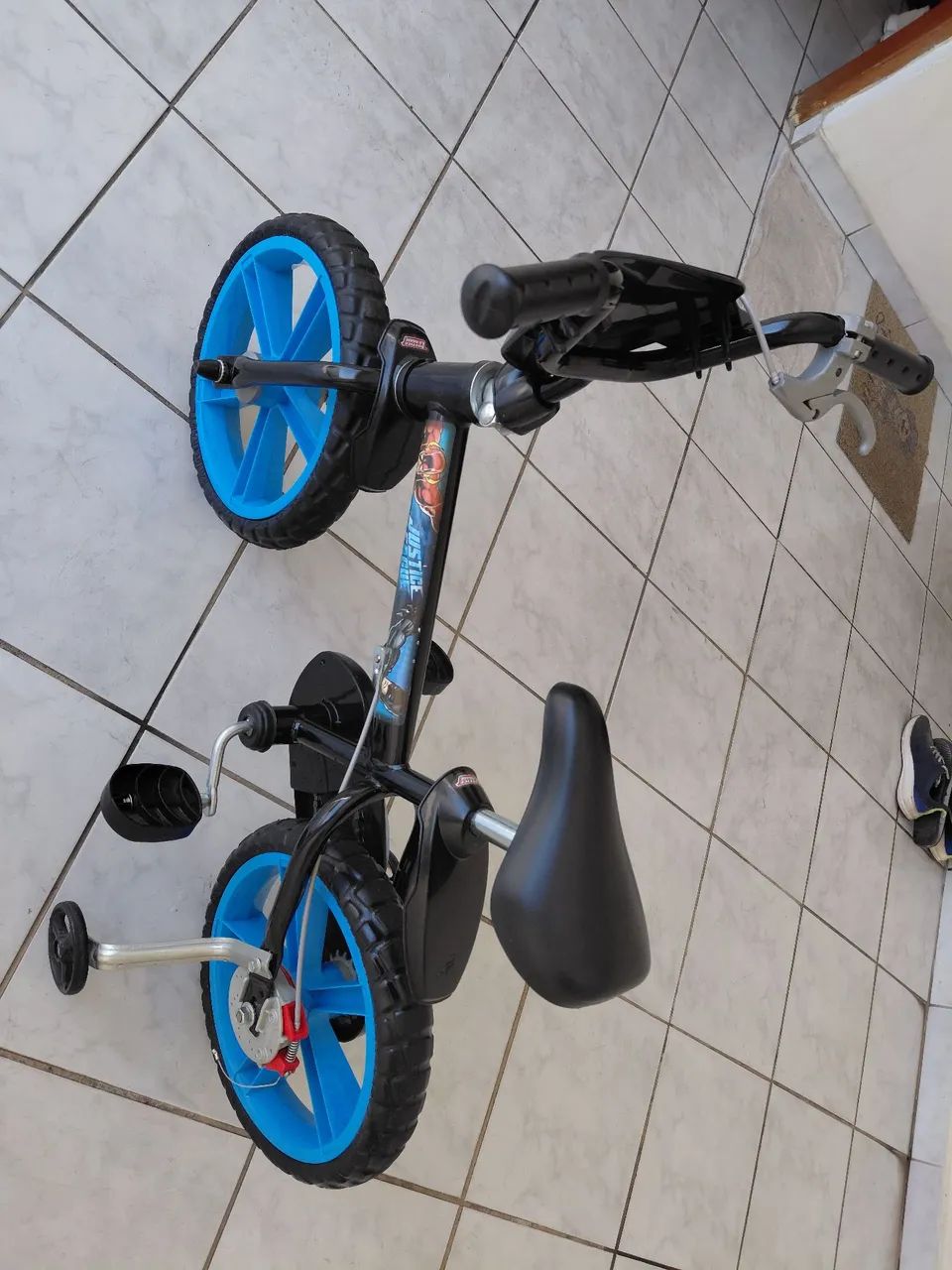 Bicicleta  infantil  pequena  - Foto 5