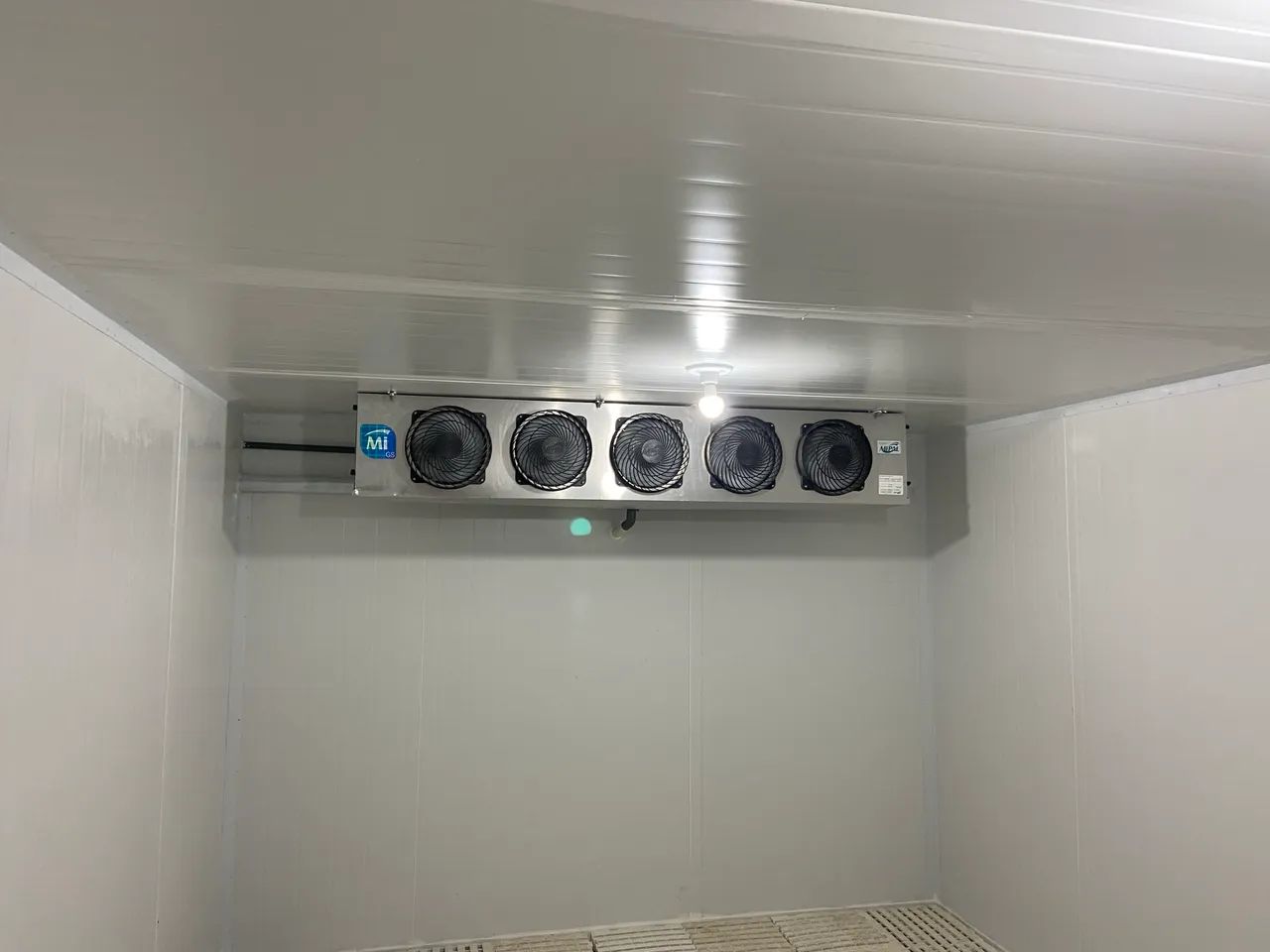 Contrata-se mecânico e auxiliar de refrigeração  - Foto 3