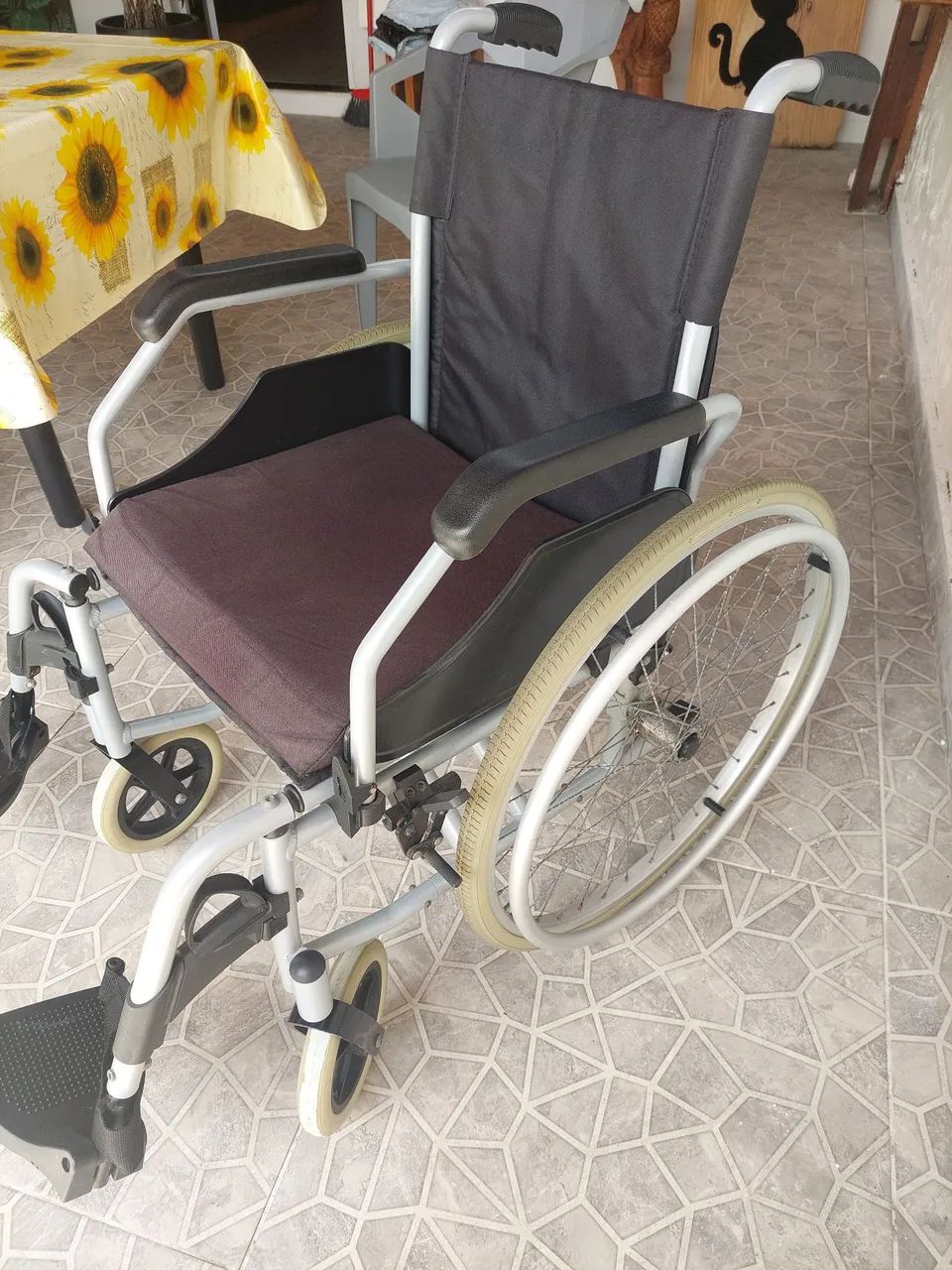 Cadeira de Rodas - Foto 2