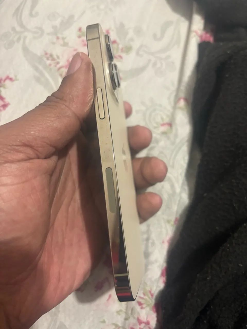 Vendo iPhone 14 Pro Max gold ( dourado)  - Foto 2