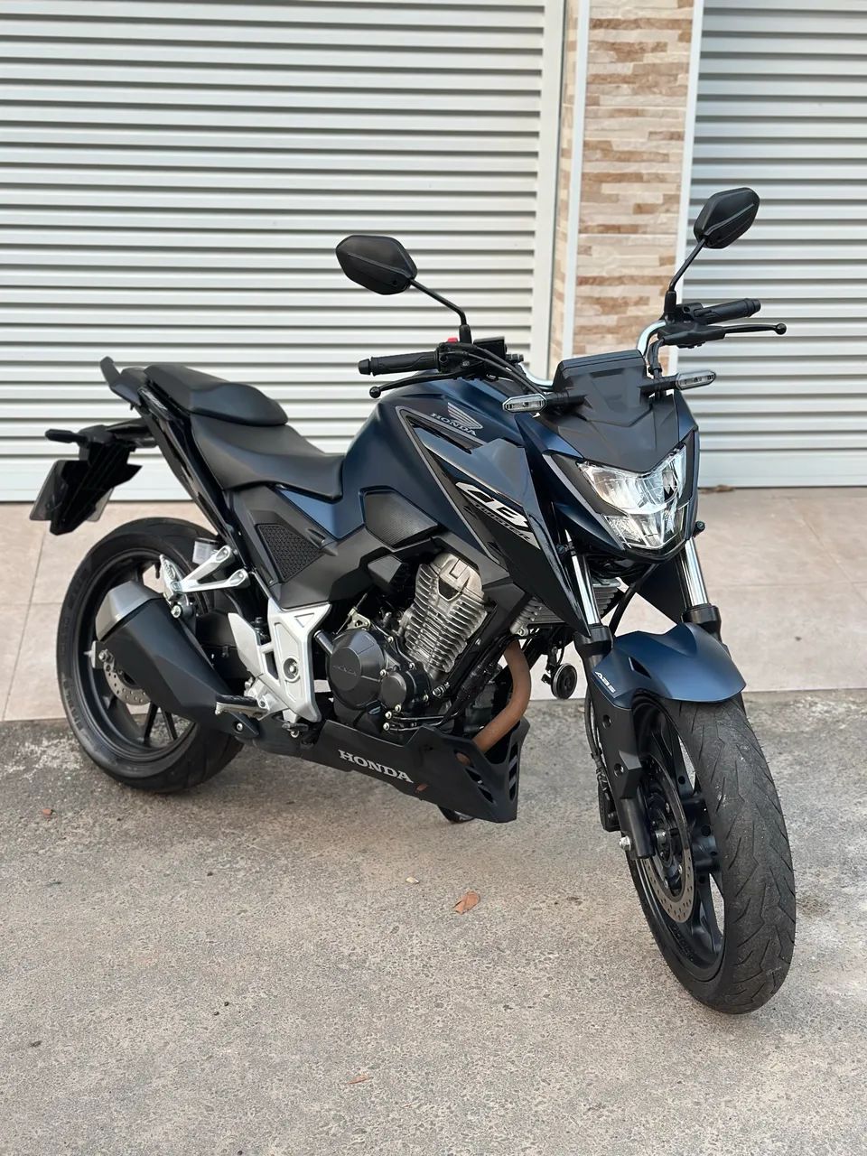 CB TWISTER 300F  - Foto 3